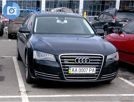 AA 0007 PA, Audi A8