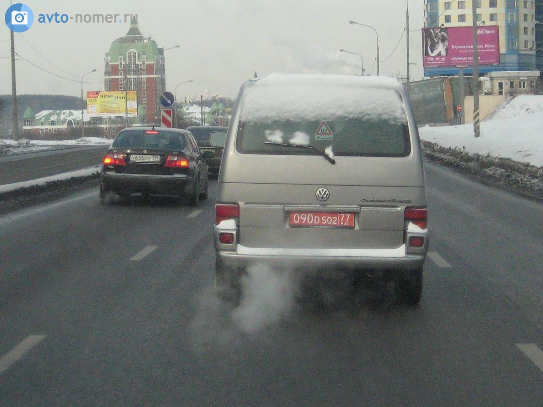 090 D 502 77, Volkswagen Caravelle 