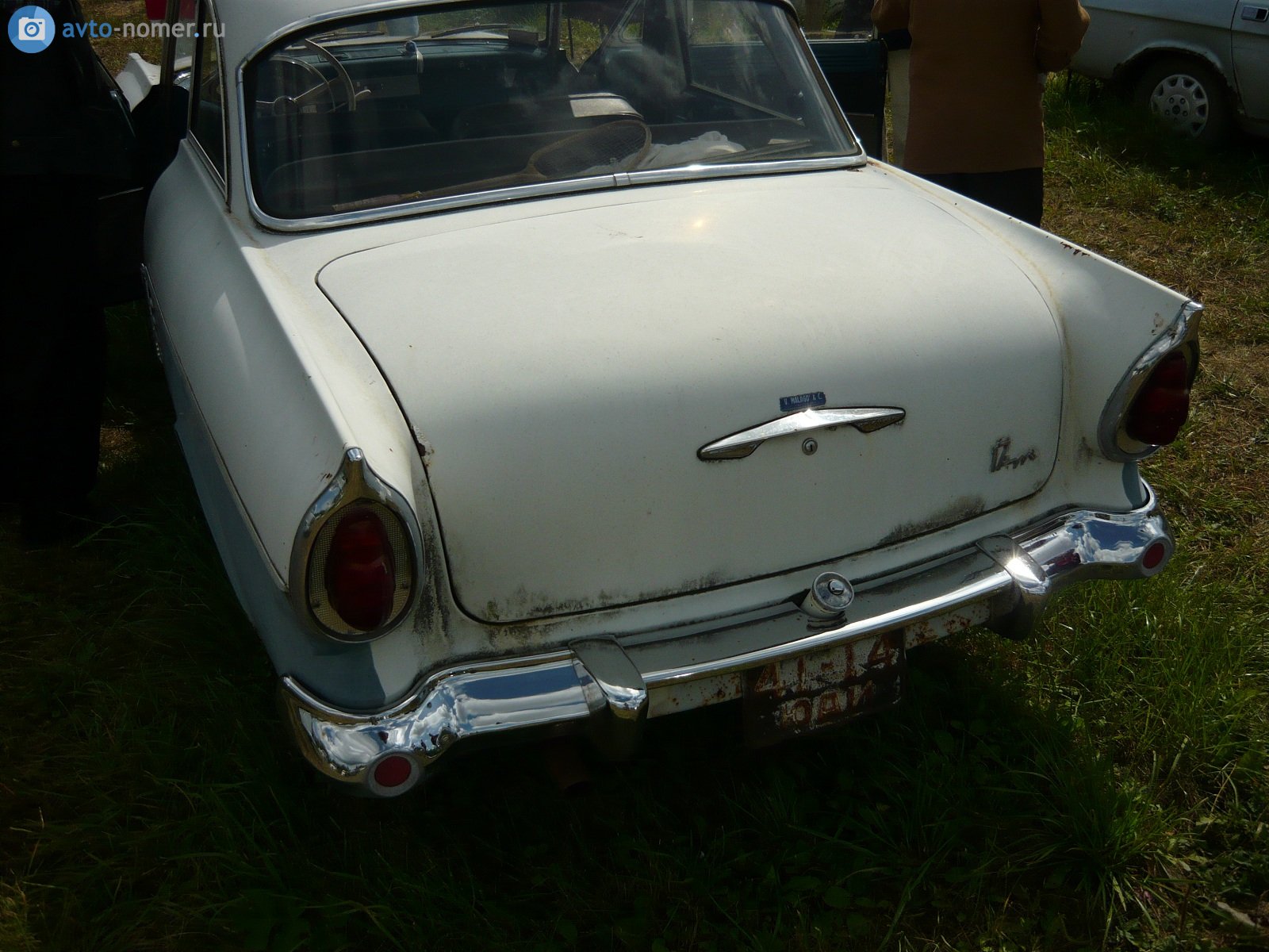 4114 ЮАИ, Ford Taunus 2nd gen 17M 2-door Sedan (P2), 1957–1960