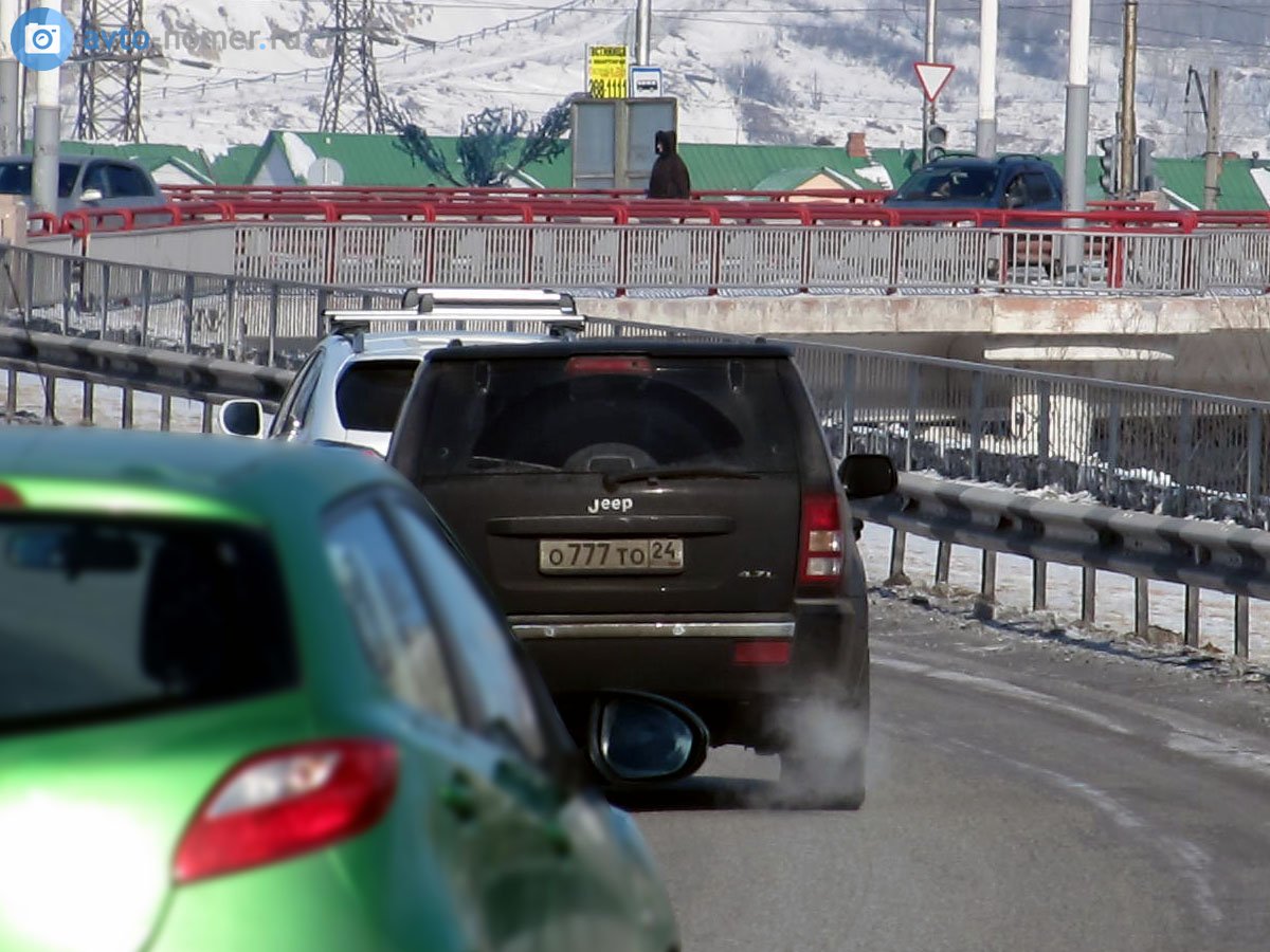 о 777 то 24, Jeep Grand Cherokee 3rd gen (WK), 2004–2010