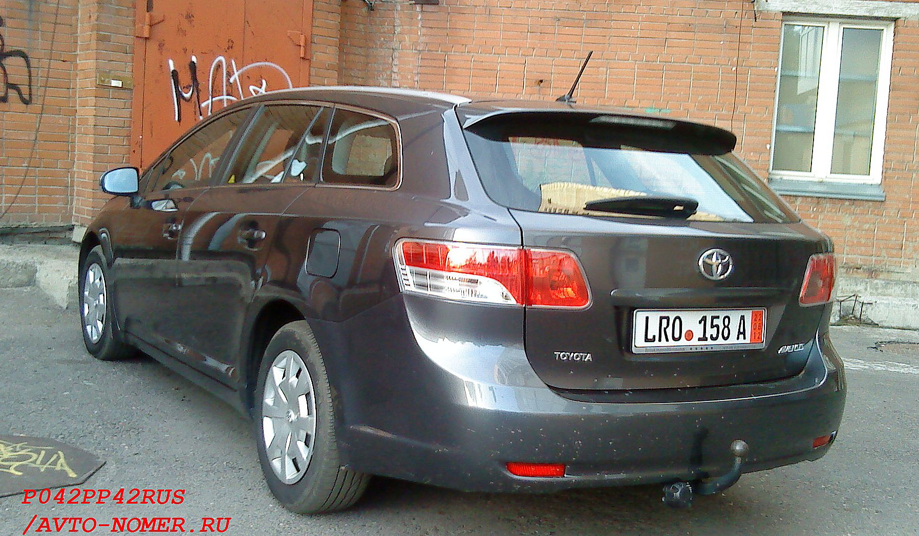 LRO 158 A, Toyota Avensis 