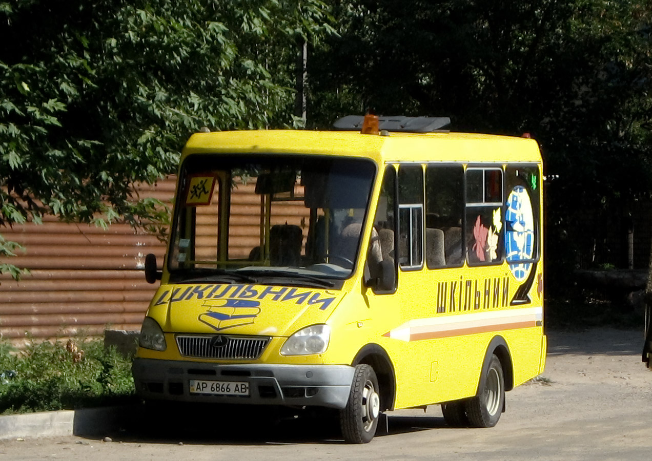 AP 6866 AB, BAZ 2215 Дельфин 