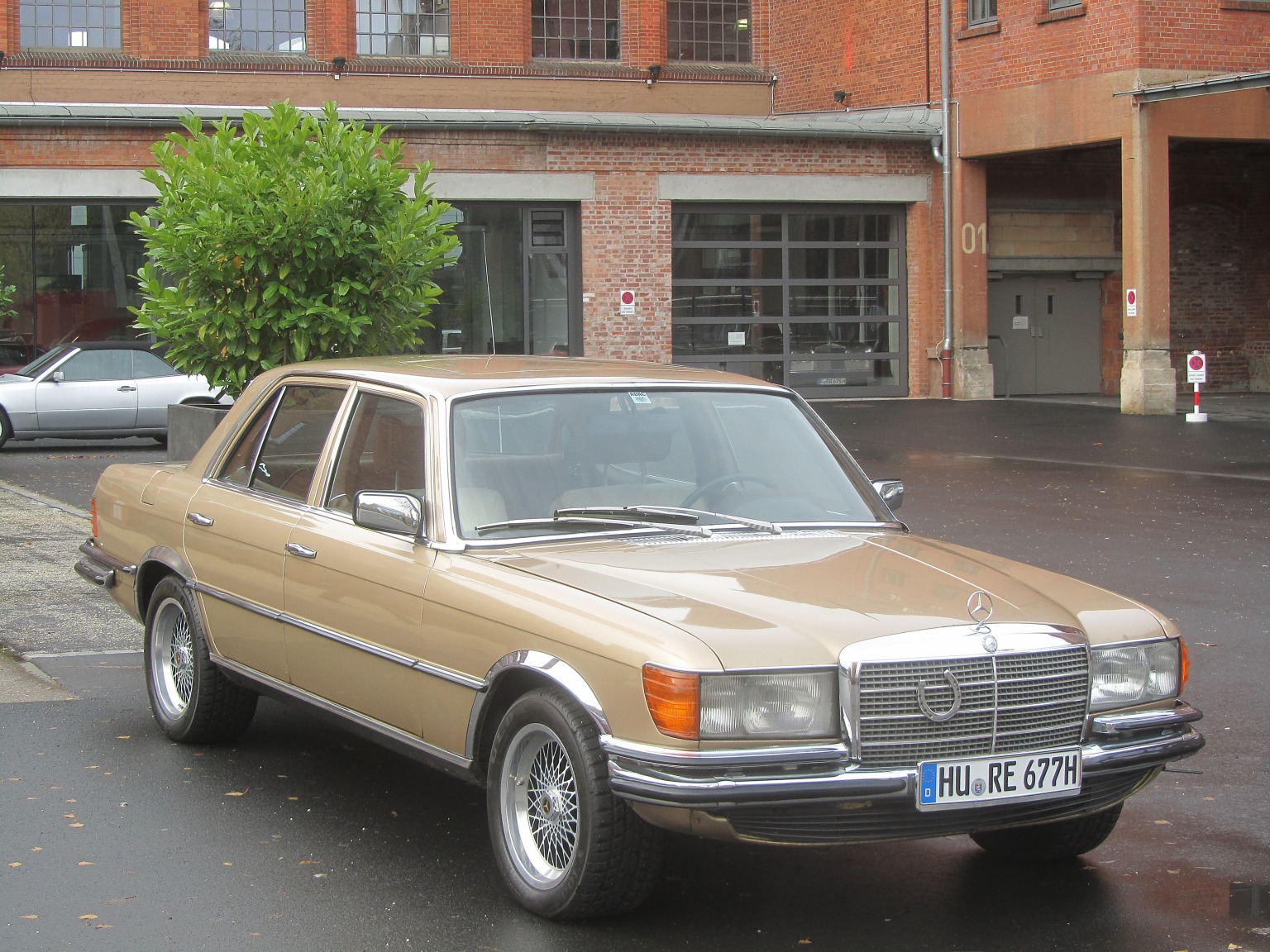 HU RE 677 H, Mercedes-Benz S-Klasse 3rd gen (W116/V116), 1972–1980